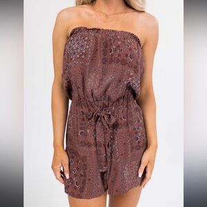 Saints and hearts paisley strapless romper  size medium